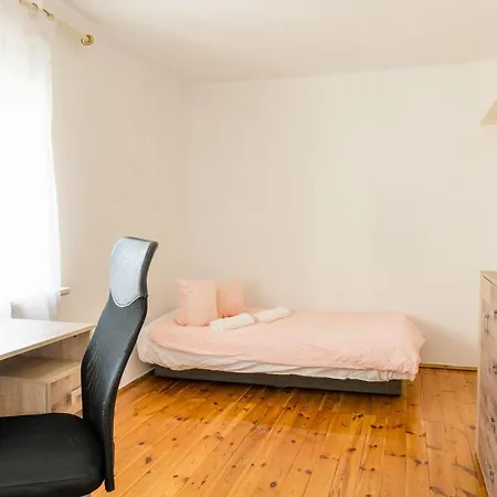 Apartament & At Staszica Street *