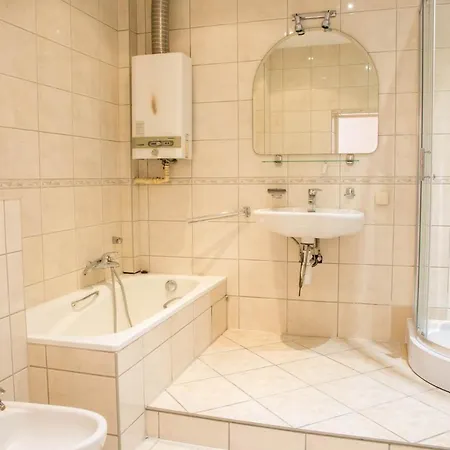 Apartament & At Staszica Street *